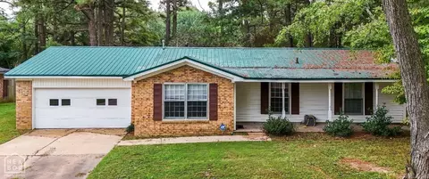 1705 Colonial Rd, Jonesboro, AR 72401