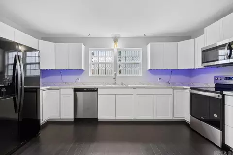 Kitchen - 16494 12th, Paron, AR 72122 photo 2 of 2