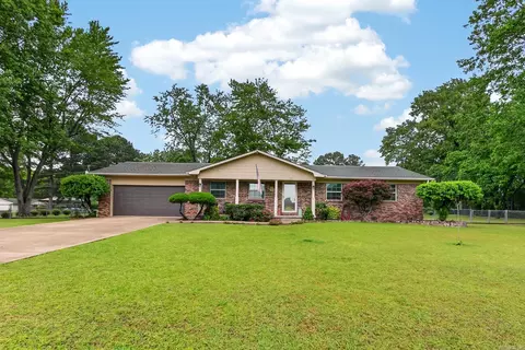 32 Mark Lynn Cir, Cabot, AR 72023