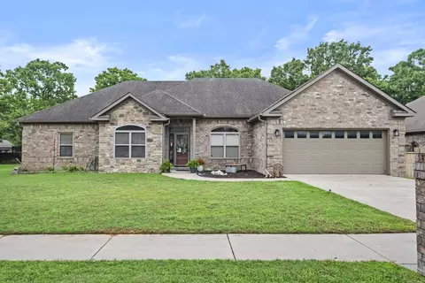 196 Forest Oak Dr, Jacksonville, AR 72076