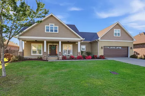 215 Merlot Dr, Conway, AR 72034