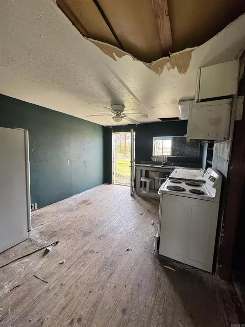 1114 S Cherry St, Altus, AR 72821 photo 13