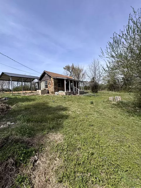 1114 S Cherry St, Altus, AR 72821 photo 2