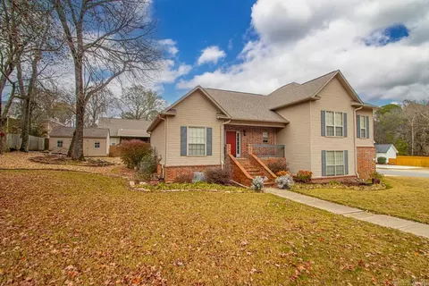 1602 Rodeo Dr, Bryant, AR 72022