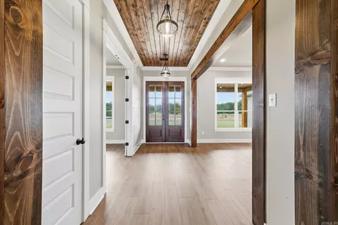 Entry Way - 10 Scheffler Cv, Cabot, AR 72023 photo 1 of 5