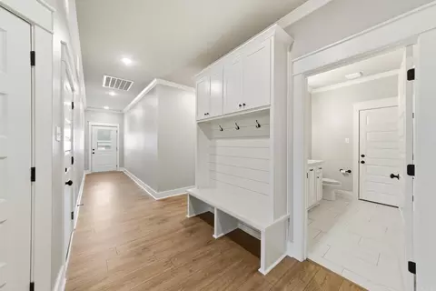 Entry Way - 10 Scheffler Cv, Cabot, AR 72023 photo 3 of 5