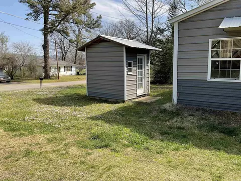 Exterior - 669 Fraser St, Clinton, AR 72031 photo 1 of 4