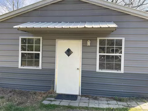 Exterior - 669 Fraser St, Clinton, AR 72031 photo 3 of 4