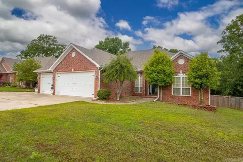 7032 Gap Ridge Dr, Sherwood, AR 72120