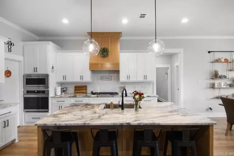 Kitchen - 838 Belle Grove Loop, Benton, AR 72019 photo 3 of 3