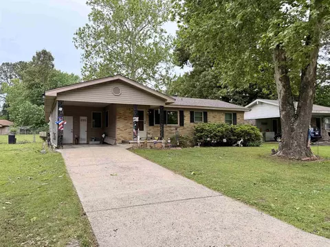 108 Smart St, Jacksonville, AR 72076