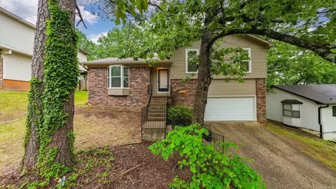 9 Flourite Ct, Little Rock, AR 72212