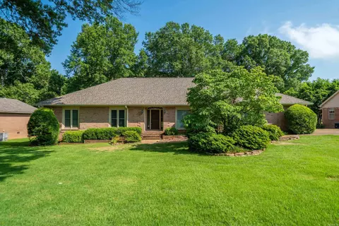 304 Quail Crk, Hot Springs, AR 71901