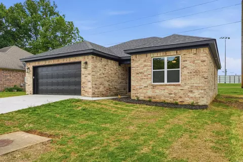 106 Parkway Ave, Morrilton, AR 72110