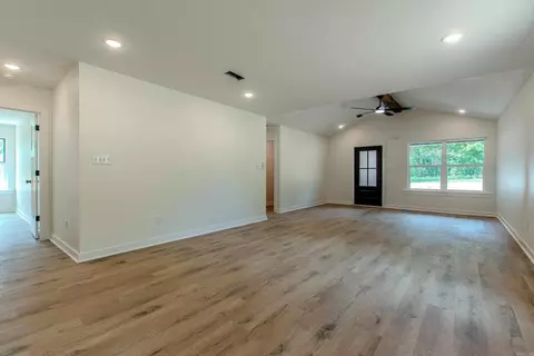 Living - 430 Main St, Bauxite, AR 72011 photo 5 of 8