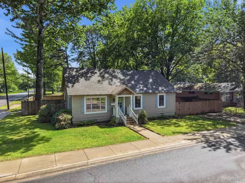 Exterior - 1117 Weems St, Conway, AR 72034 photo 2 of 8