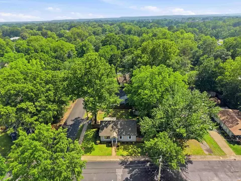 View/Area - 1117 Weems St, Conway, AR 72034 photo 1 of 2