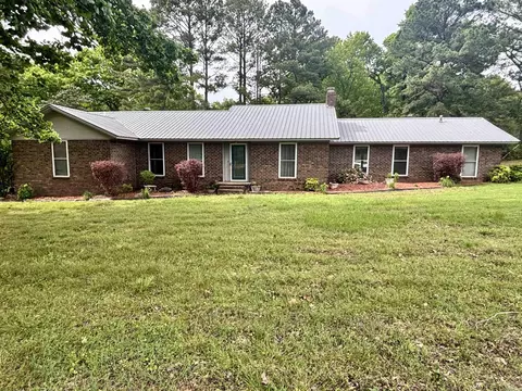 102 Club House Dr, Bald Knob, AR 72010