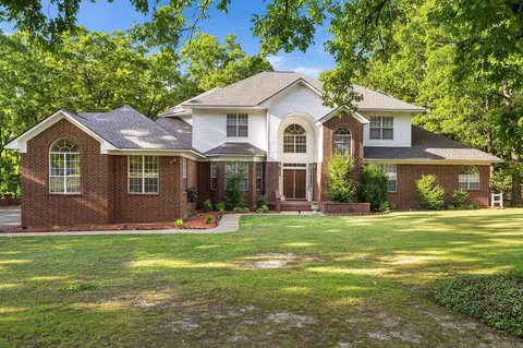 226 Edgewood Dr, Cabot, AR 72023