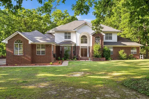 226 Edgewood Dr, Cabot, AR 72023