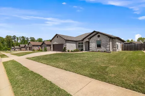 Exterior - 33 Cimarron Cir, Cabot, AR 72023 photo 4 of 6
