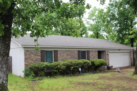 1412 Green Mountain Dr, Little Rock, AR 72211