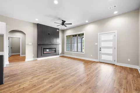 Living - 744 Grand Valley Loop, Austin, AR 72007 photo 3 of 3