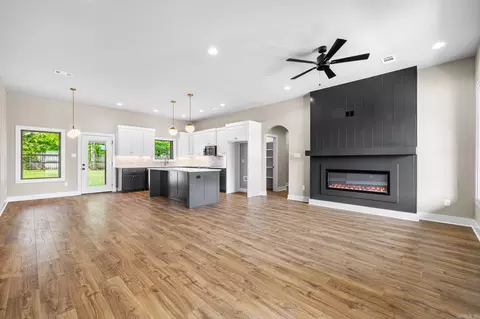 Living - 744 Grand Valley Loop, Austin, AR 72007 photo 1 of 3