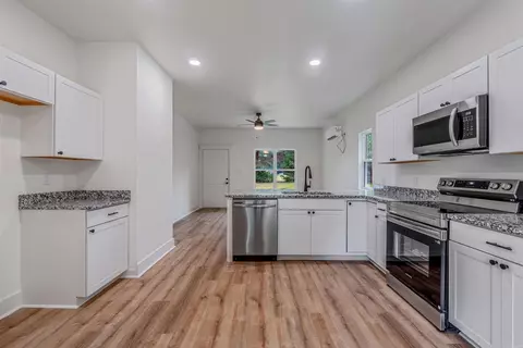 Entry Way - 37 Allen Cv, Ward, AR 72176 photo 1 of 1