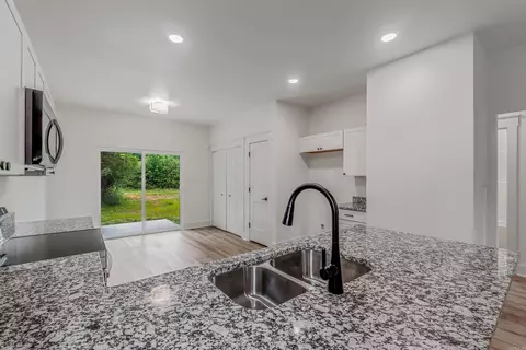 Kitchen - 37 Allen Cv, Ward, AR 72176 photo 1 of 5