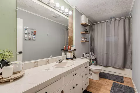 Bath - 25 Fred Ln, Conway, AR 72032 photo 1 of 2