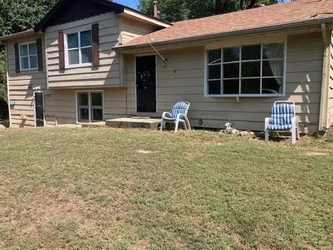 82 Topez Dr, Cherokee Village, AR 72529