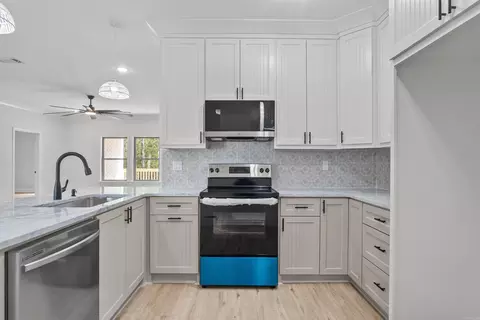 Kitchen - 514 Madeleine Cir, Austin, AR 72007 photo 1 of 1