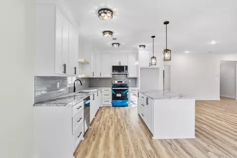 Kitchen - 504 Madeleine, Austin, AR 72007 photo 1 of 3