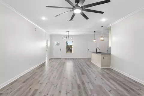 Living - 506 Madeleine Cir, Austin, AR 72007 photo 2 of 2