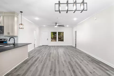 Living - 506 Madeleine Cir, Austin, AR 72007 photo 1 of 2