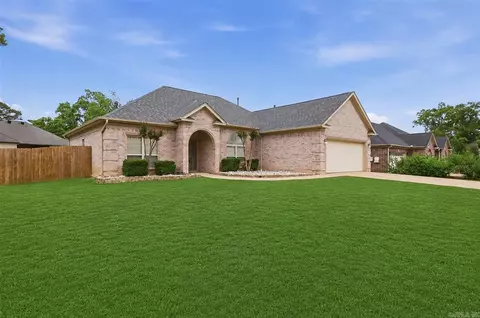 109 Valderrama Dr, Benton, AR 72015
