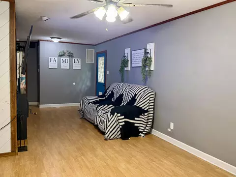 Living - 2215 Gwin Ln, Benton, AR 72019 photo 1 of 7