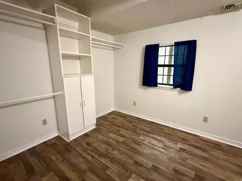 Bedroom - 2215 Gwin Ln, Benton, AR 72019 photo 5 of 7