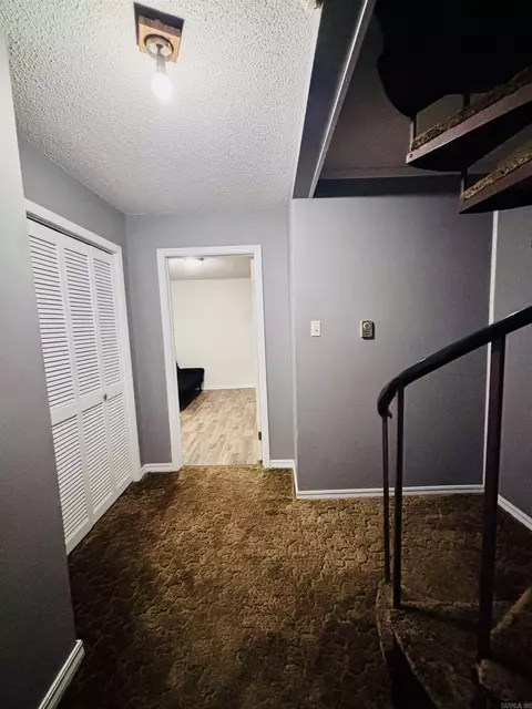 Entry Way - 2215 Gwin Ln, Benton, AR 72019 photo 1 of 6