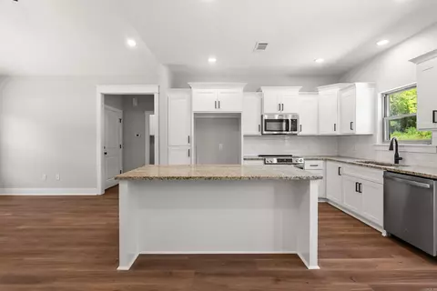 Kitchen - 70 Turkey Roost Dr, Quitman, AR 72131 photo 2 of 3