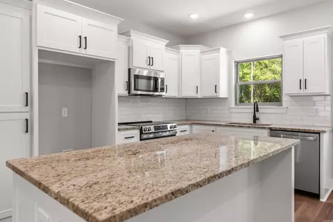 Kitchen - 70 Turkey Roost Dr, Quitman, AR 72131 photo 1 of 3