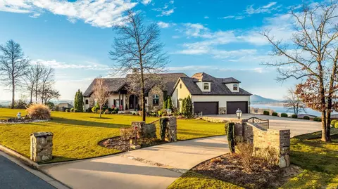 15716 Summit View Ln, North Little Rock, AR 72113