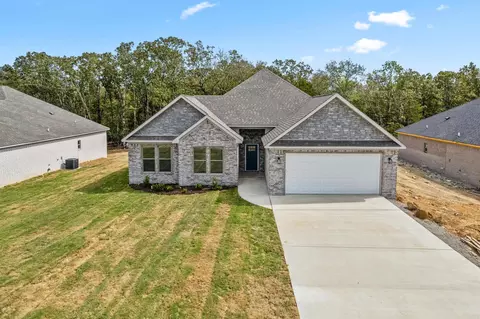 524 Madeleine Cir, Austin, AR 72007