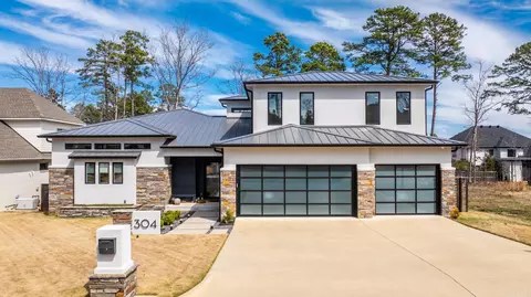 304 Ensbury Dr, Little Rock, AR 72223