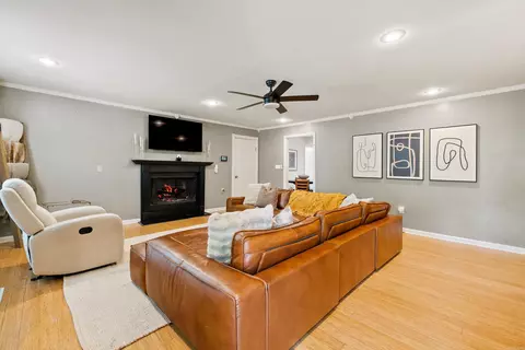 Living - 39 Bradley St, Bryant, AR 72022 photo 1 of 4