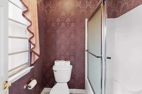 Bath - 2435 Grummer Ln, Conway, AR 72034 photo 8 of 8