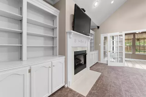 Living - 2435 Grummer Ln, Conway, AR 72034 photo 4 of 7
