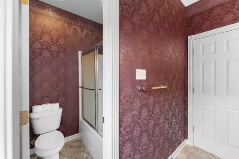Bath - 2435 Grummer Ln, Conway, AR 72034 photo 6 of 8