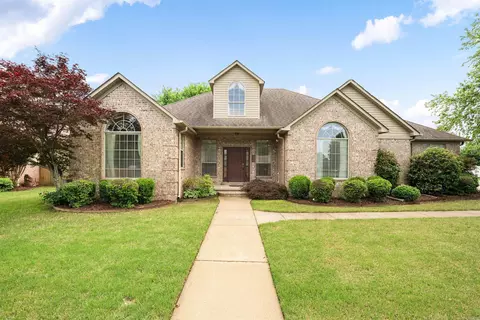 2435 Grummer Ln, Conway, AR 72034
